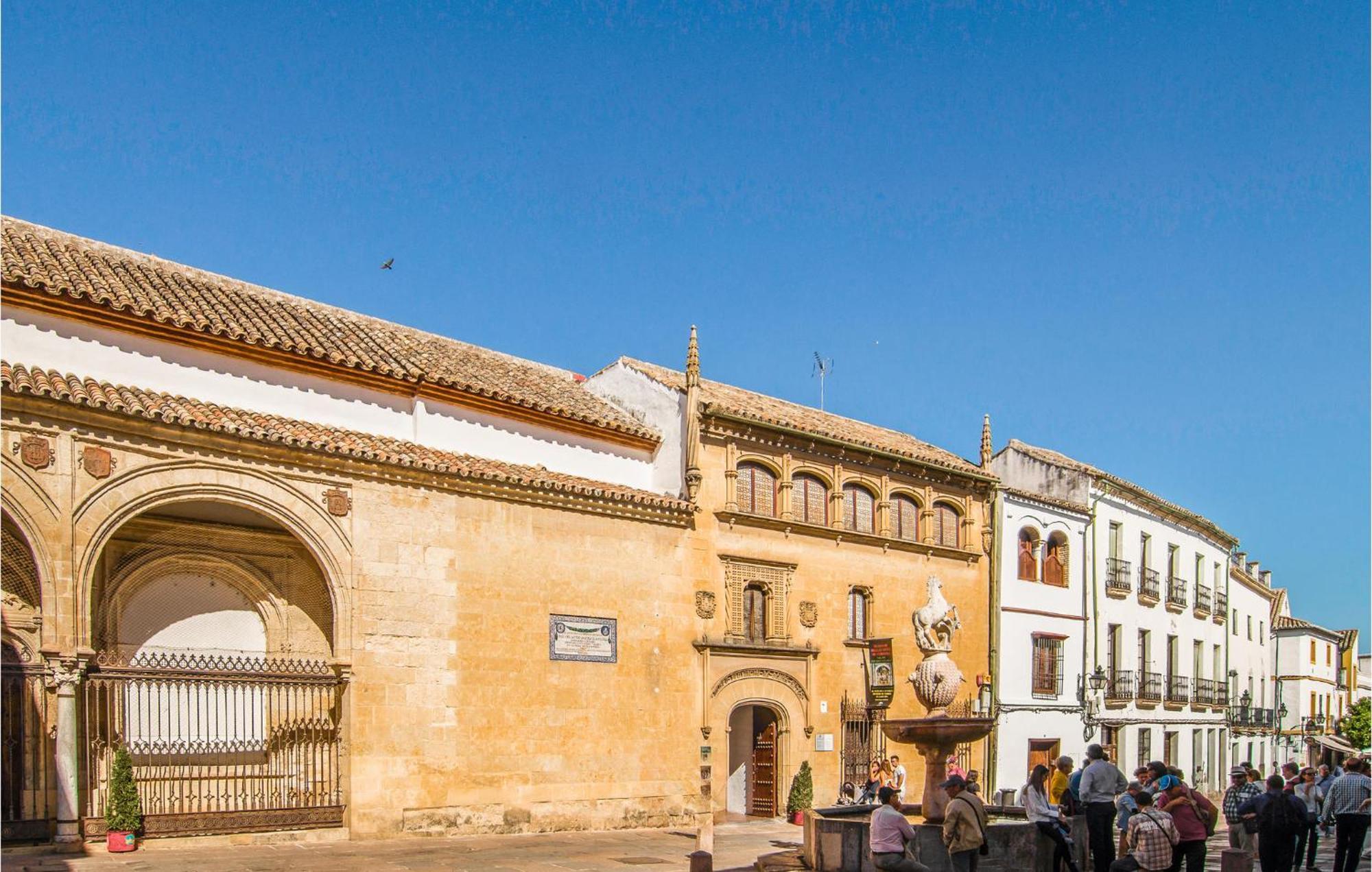 Lovely Apartment In Cordoba With Kitchen Экстерьер фото